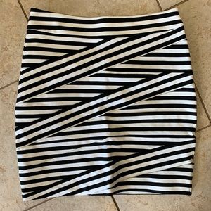 Express skirt size 4